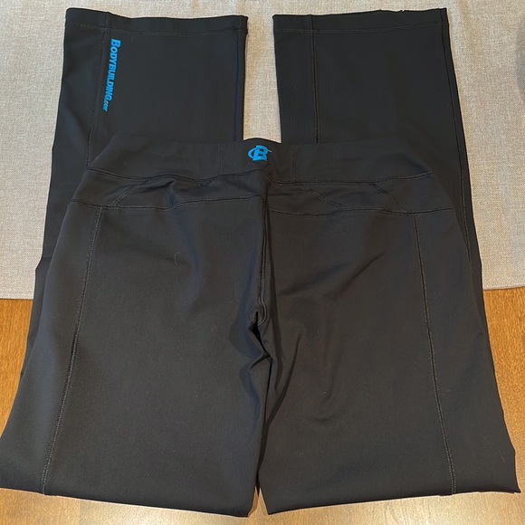 BodyBuilding.com low rise, flair legged leggings. Like new condition. - Picture 3 of 4